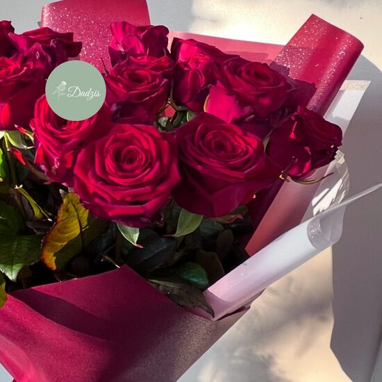 Klasiskas Sarkanas vai Rozā rozes - izvēlies daudzumu