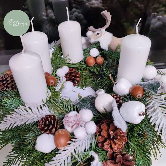 Adventes vainags ar briedi - izvēlies krāsas